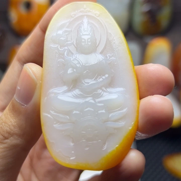 和田玉未镶嵌颈饰