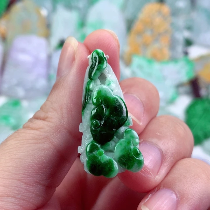 吊坠(不含链)未镶嵌翡翠
