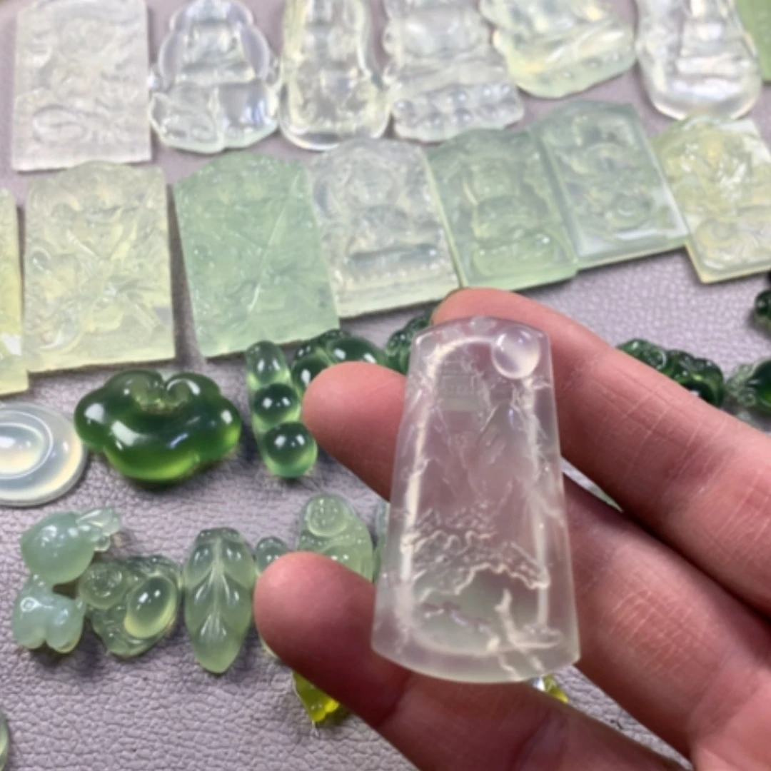 【闪购商品】蛇纹石玉吊坠未镶嵌