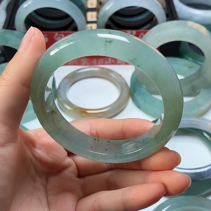 大***记翡翠未镶嵌手镯56正圈小棉线