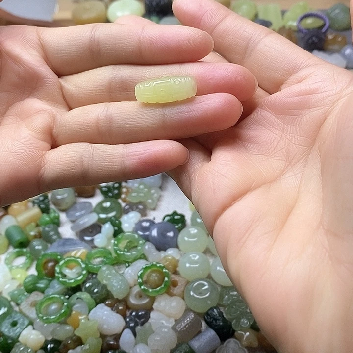 未镶嵌和田玉挂件天珠
