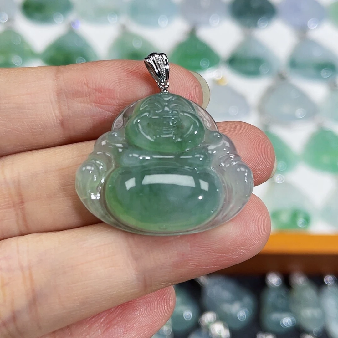 翡翠18K金镶嵌颈饰吊坠