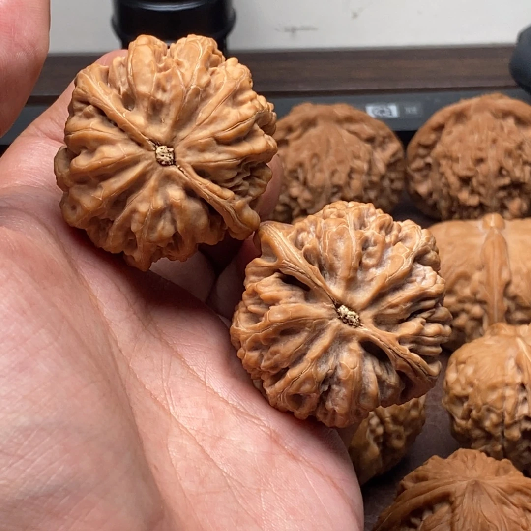 吊坠文玩核桃全品粗筋40