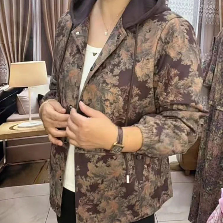 中老年妈妈春秋季休闲百搭宽松长袖连帽风衣外套