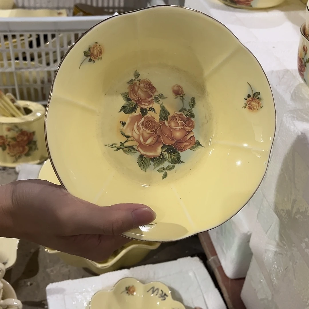 星博陶瓷有限公司2个