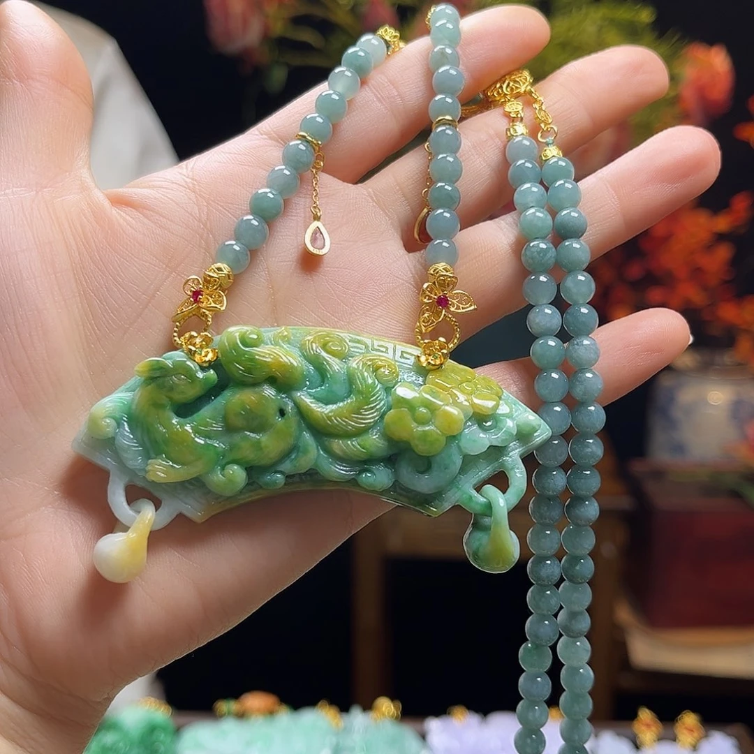 翡翠颈饰未镶嵌天然翡翠