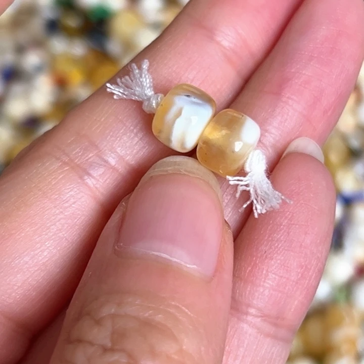 未镶嵌蜜蜡裸石8mm一对