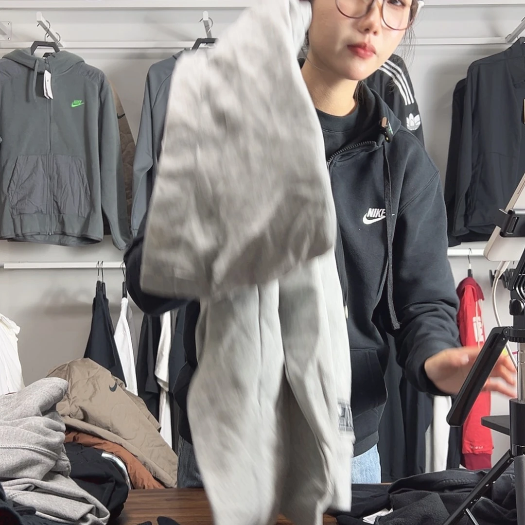 灰色帽衫刀口 XXL 170-190斤不退换