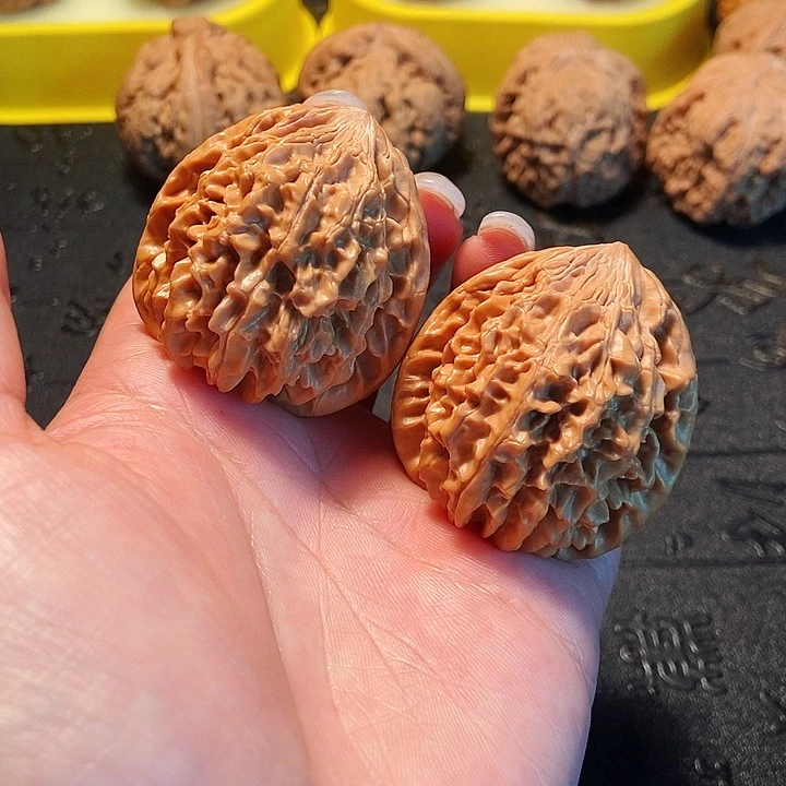 文玩核桃吊坠招财鼠的