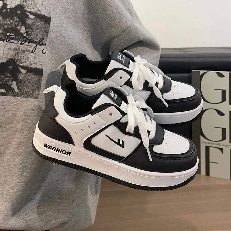 回力黑白板鞋男款2025新款夏季爆款小白鞋百搭情侣厚度运动鞋