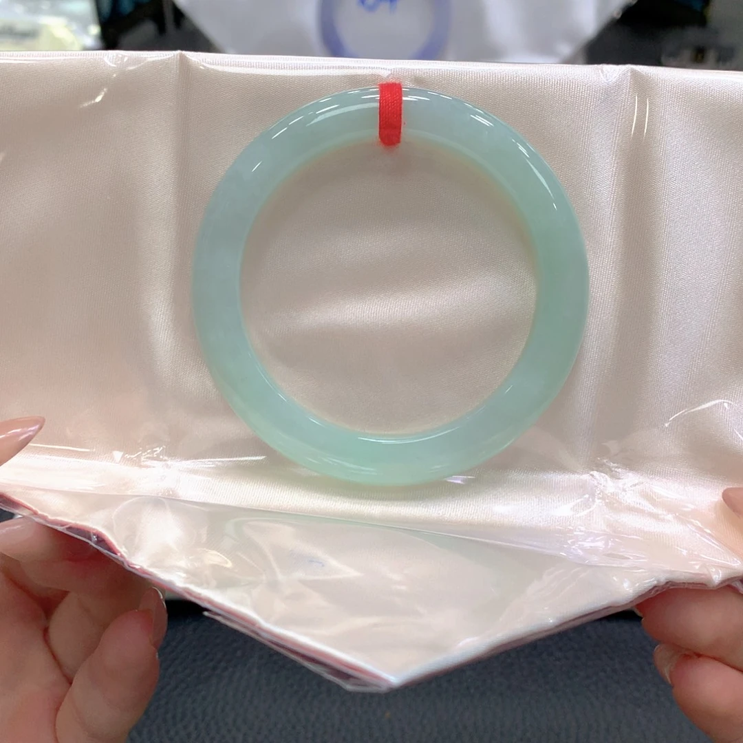 翡翠未镶嵌手镯翡翠