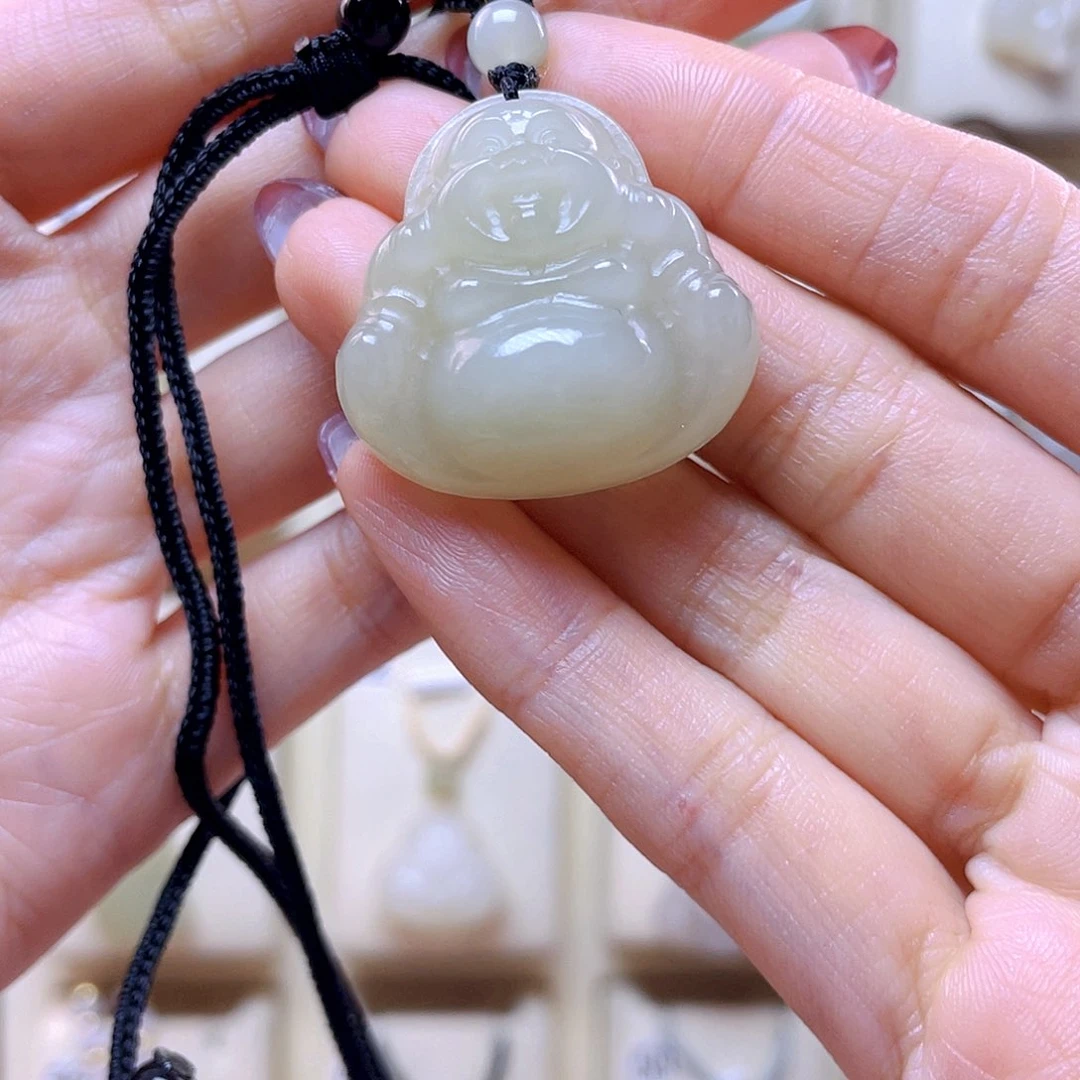 和田玉吊坠(赠链)未镶嵌蜡****?