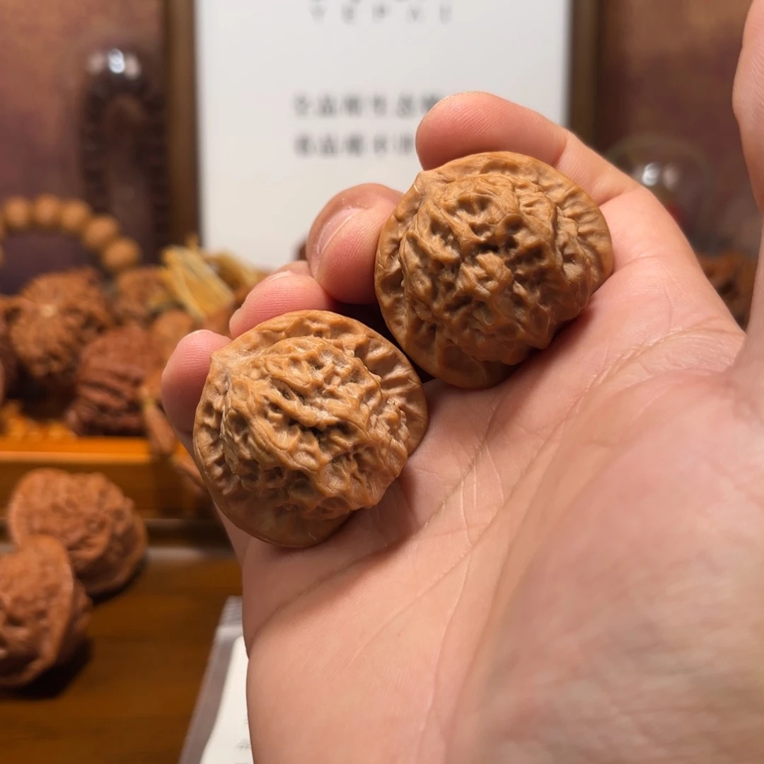 吊坠文玩核桃瓷娃娃Q5412