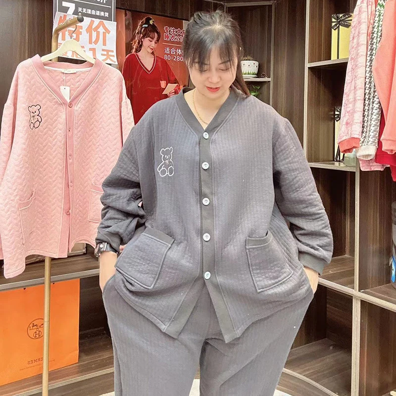 秋冬季大码中等加厚保暖睡衣女士长袖三层空气纯棉卡通刺绣家居服