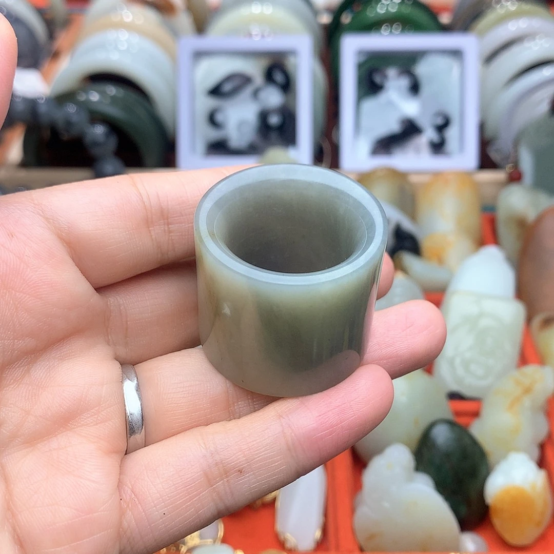 未镶嵌和田玉（子料）挂件