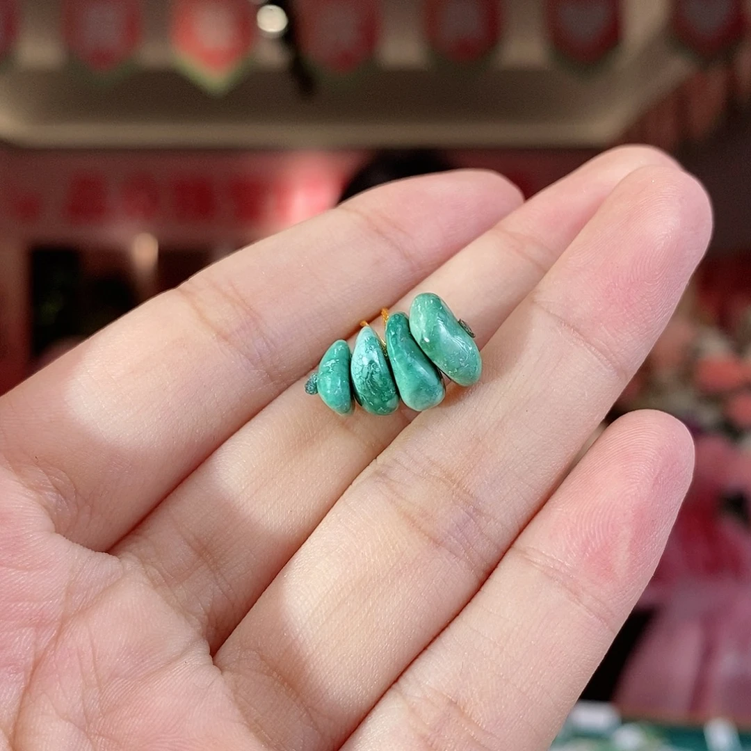 未镶嵌绿松石珠宝奇石