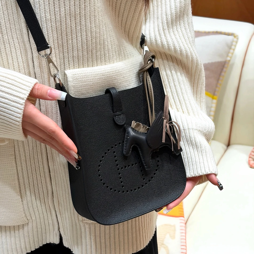 99新 Hermes/爱马仕 0795|爱马仕黑银mini伊芙琳迷你单肩包y刻