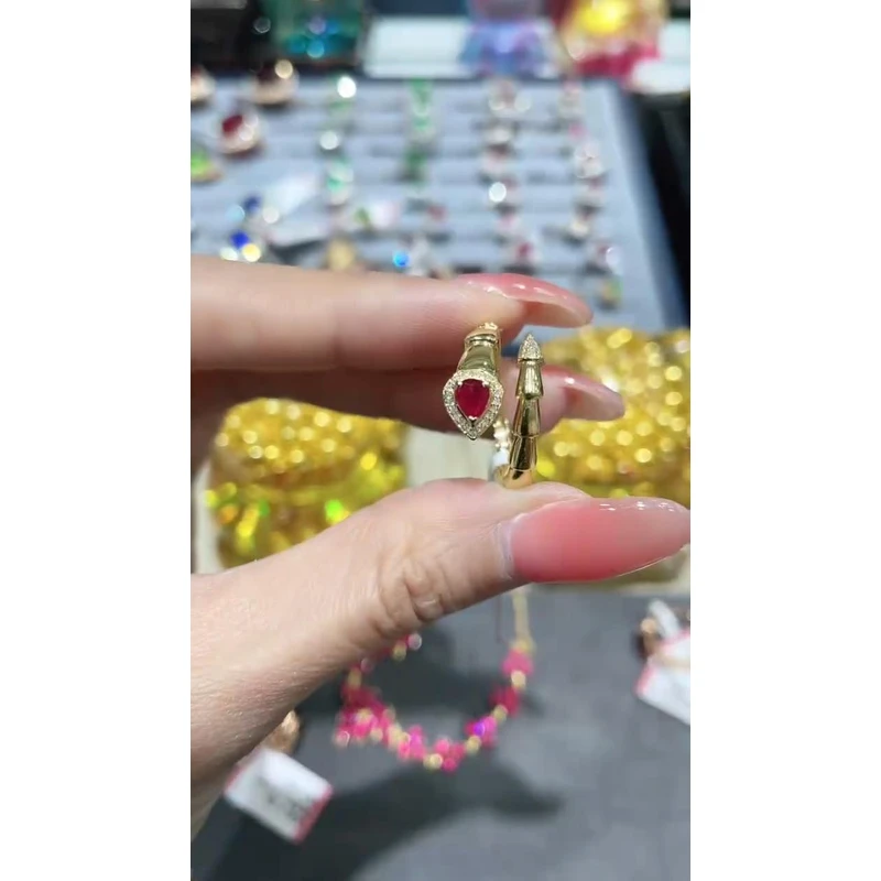 18K金镶嵌红宝石戒指蛇戒 K黄