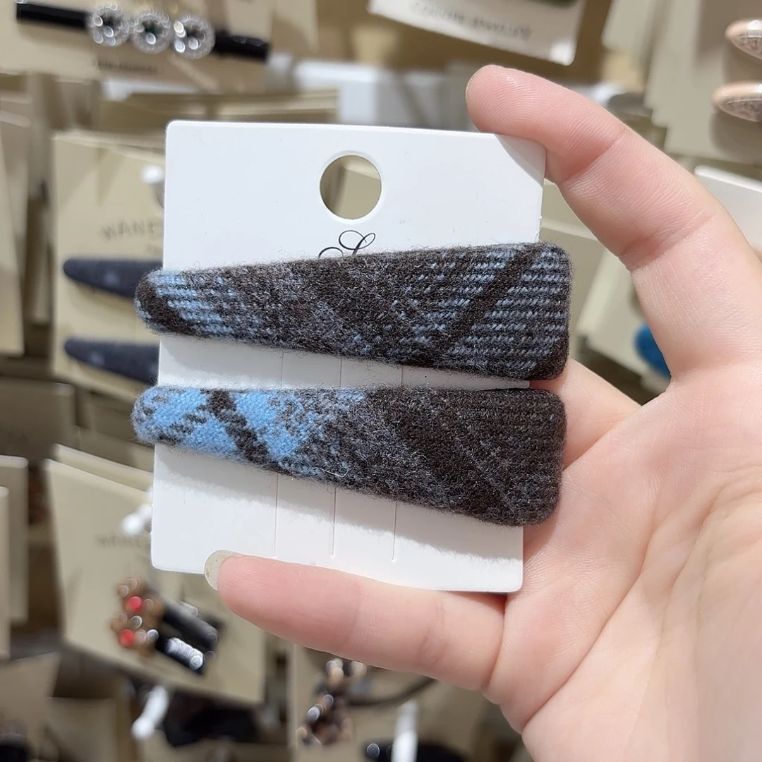 布艺非金属浅蓝三角拜拜