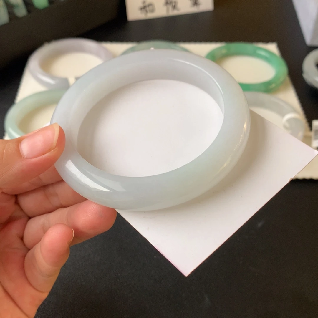 翡翠未镶嵌手镯61.7正