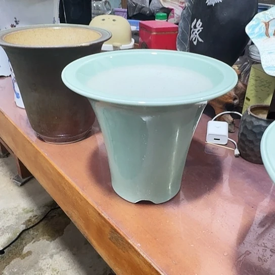 摆件A***?果绿斗笠陶瓷，微瑕