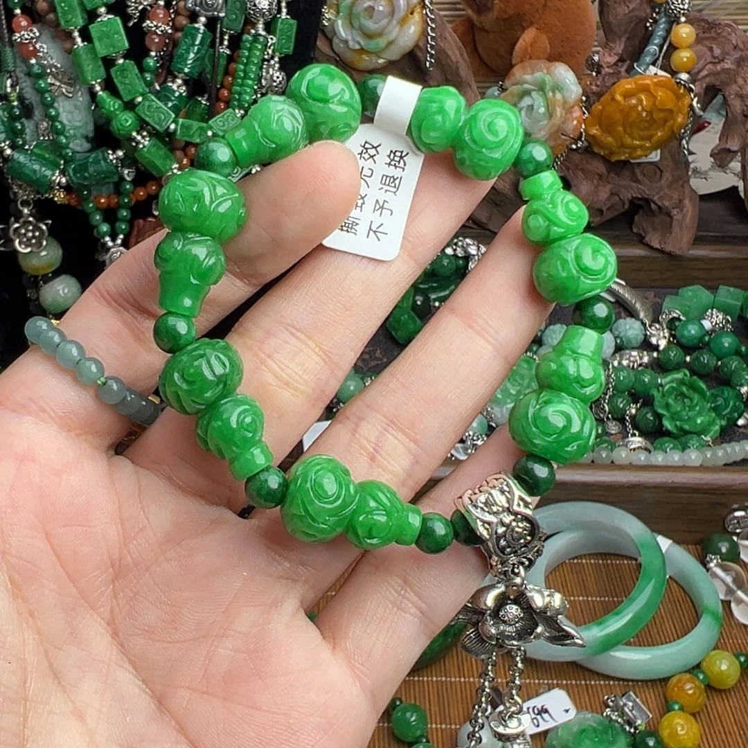 *****颈饰未镶嵌翡翠吊坠