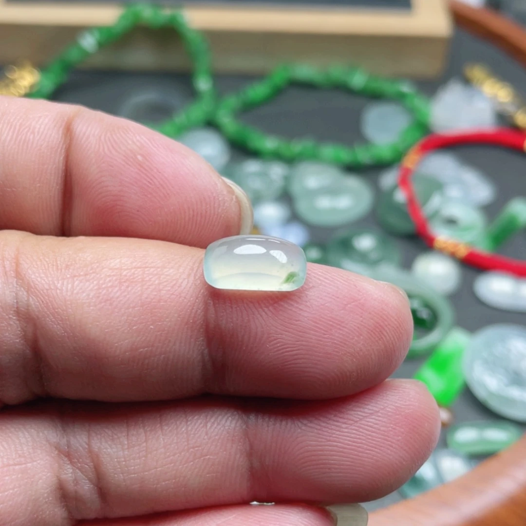 【闪购商品】翡翠颈饰未镶嵌翡翠