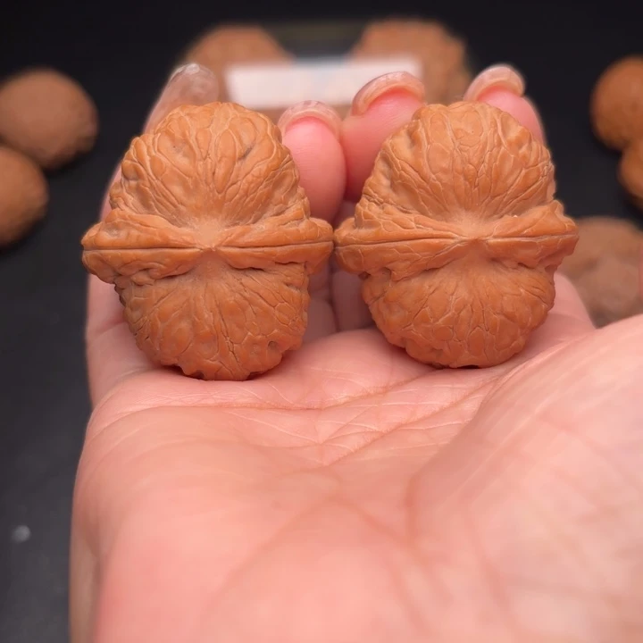 桃核把件39元宝狮子头