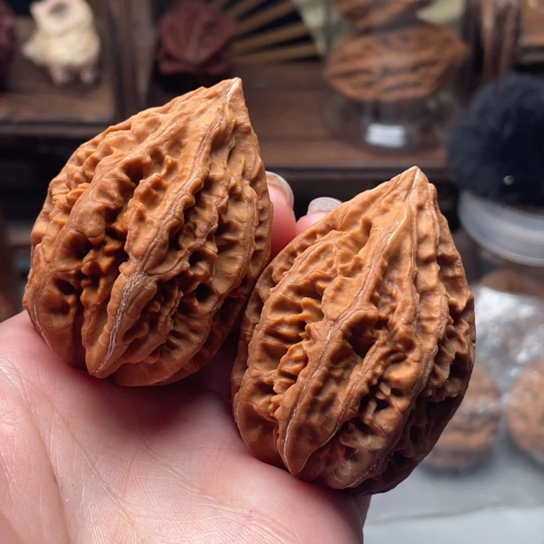 文玩核桃把件楸刀鱼59花皮