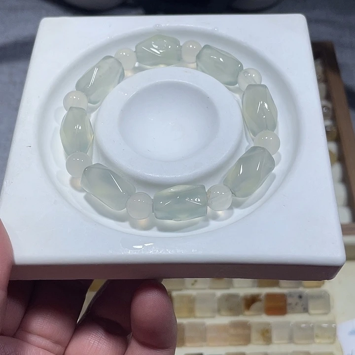 玛瑙/玉髓合金颈饰
