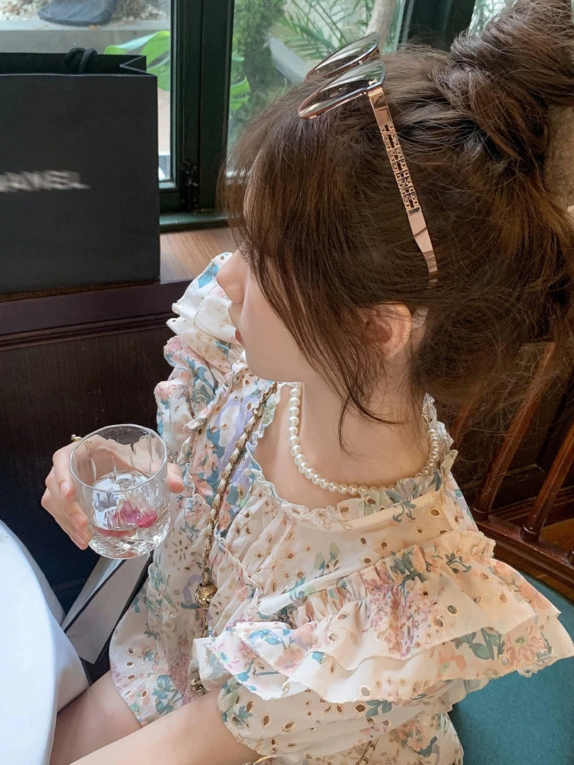 SU.KK印花镂空上衣甜美夏季设计感衬衫碎花泡泡袖