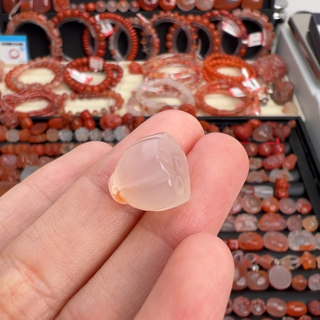 南红玛瑙未镶嵌颈饰荔枝冻莲蓬