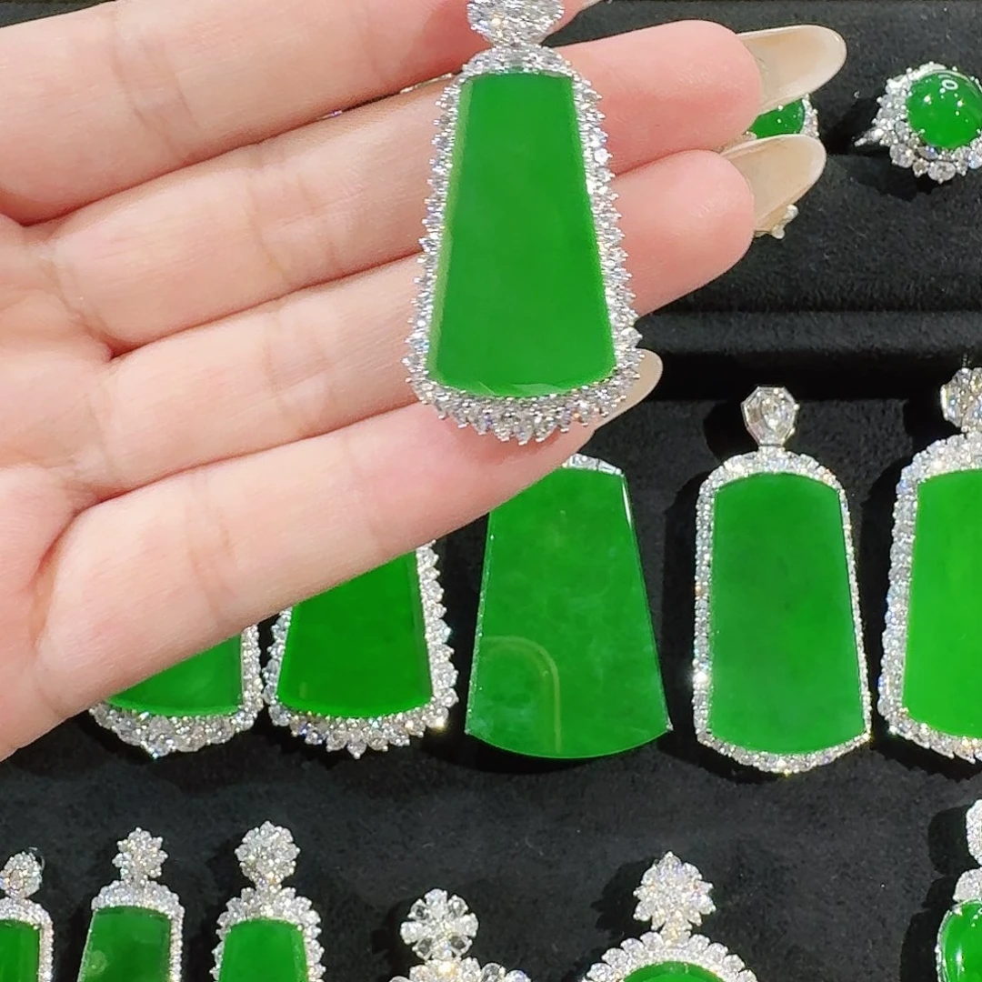 翡翠18K金镶嵌吊坠(不含链)无事牌