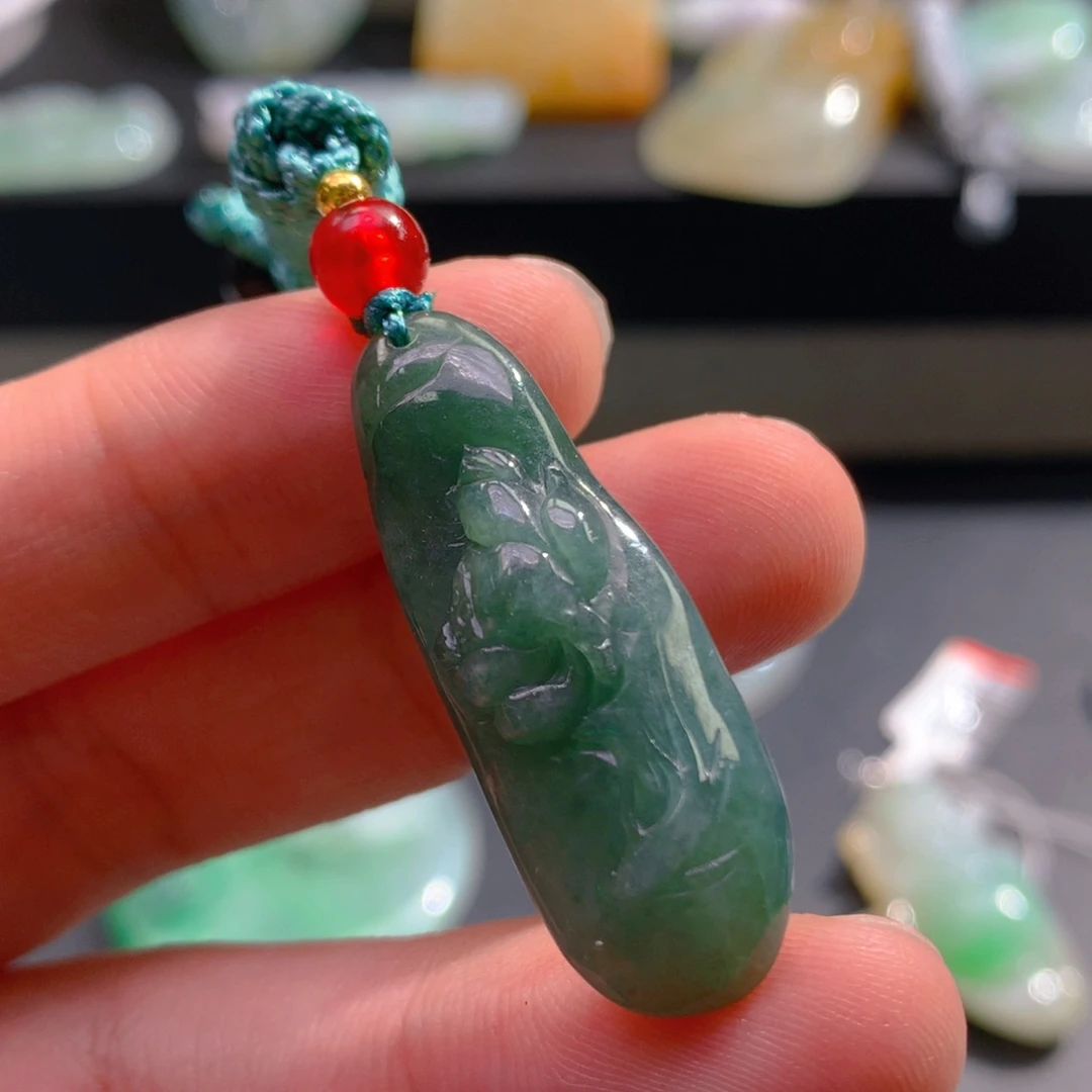 翡翠未镶嵌颈饰翡翠