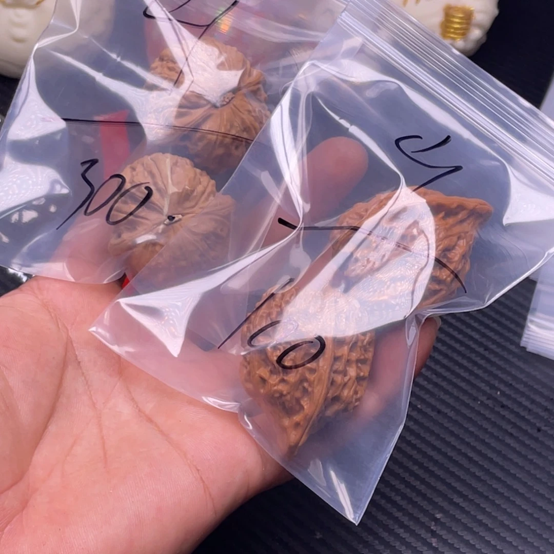 核桃其他山俩队核桃，