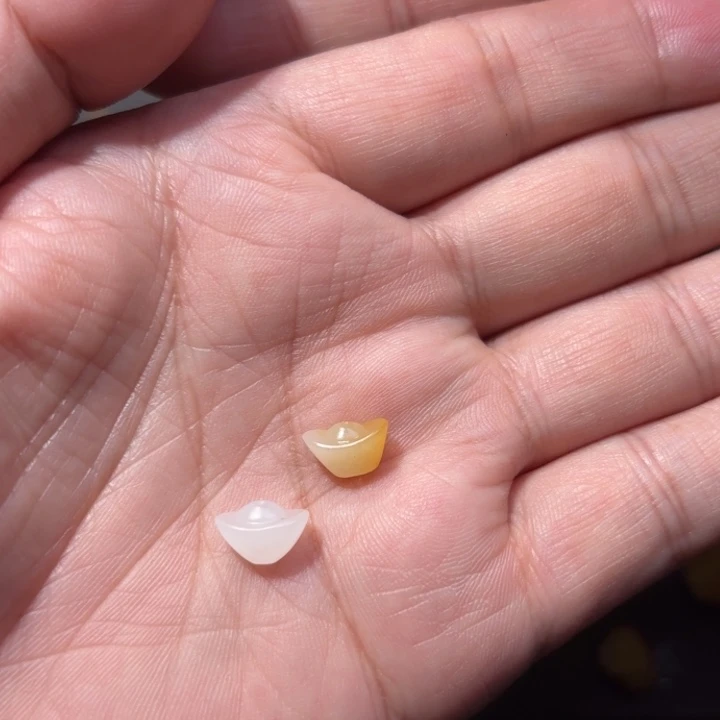 晨***光和田玉未镶嵌手链