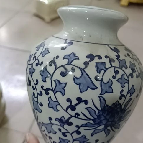 陶瓷瑕疵。。。。。。。。。。。。。。