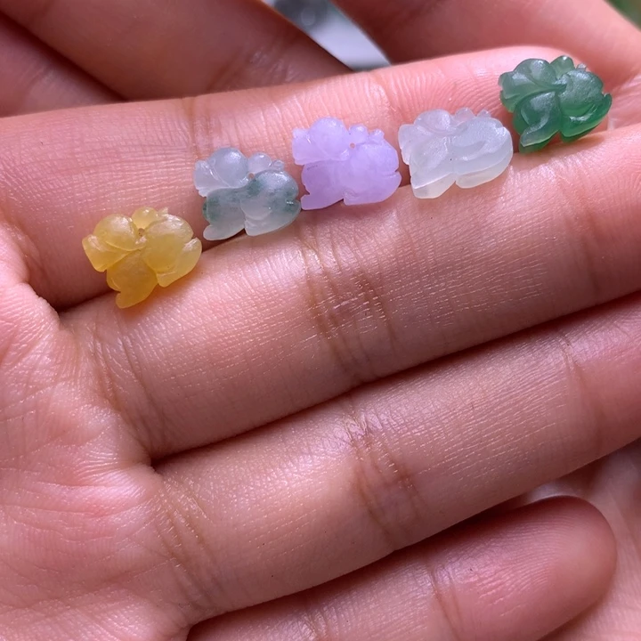 未镶嵌定制翡翠狗