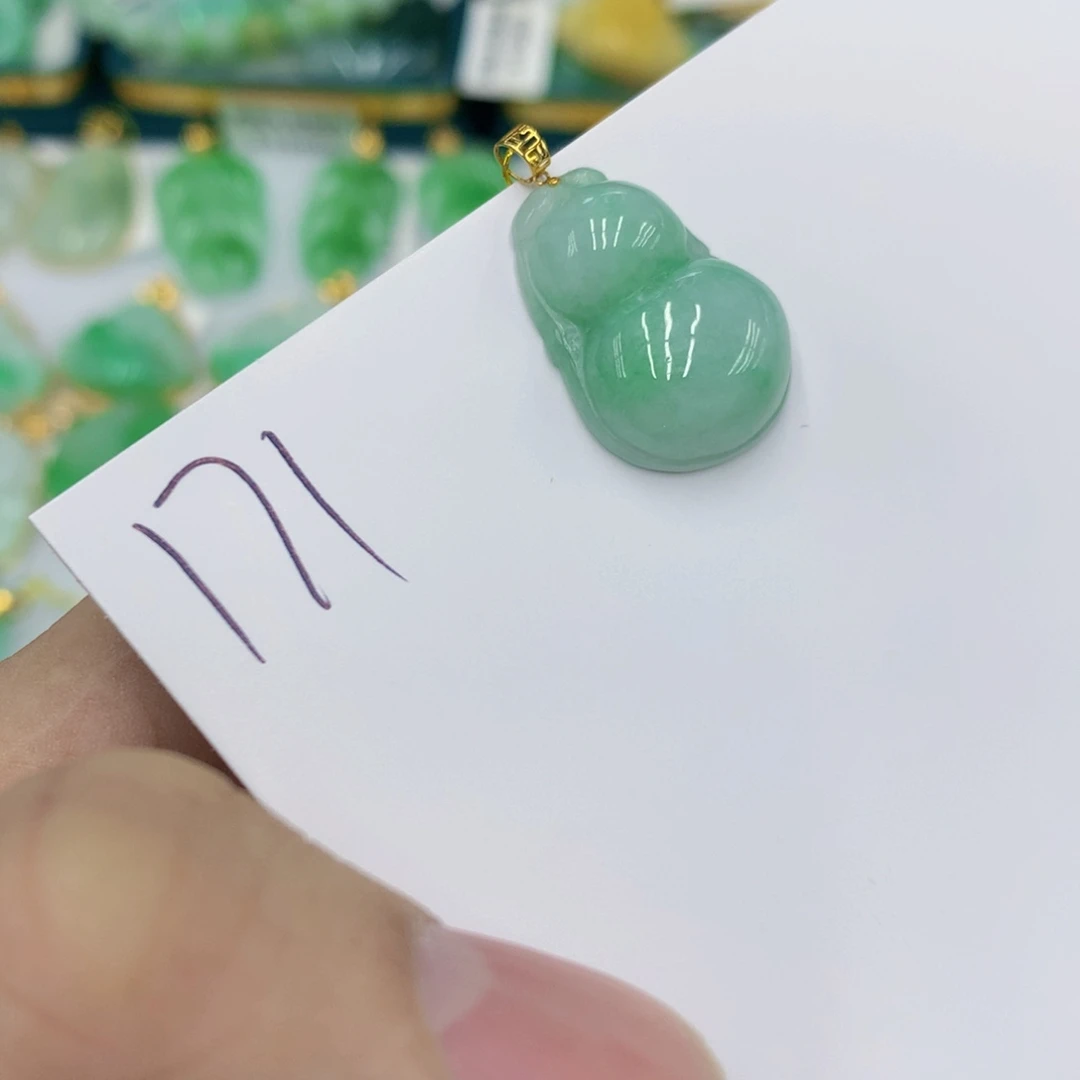 翡翠颈饰18K金镶嵌翡翠