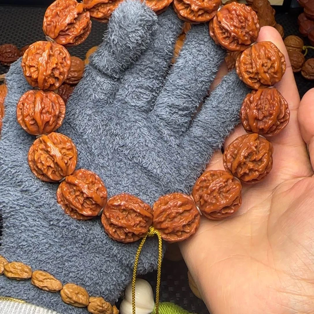 龙***井文玩核桃吊坠珊纹八棱