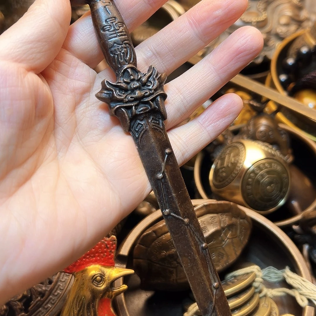 精美铜器工艺品等