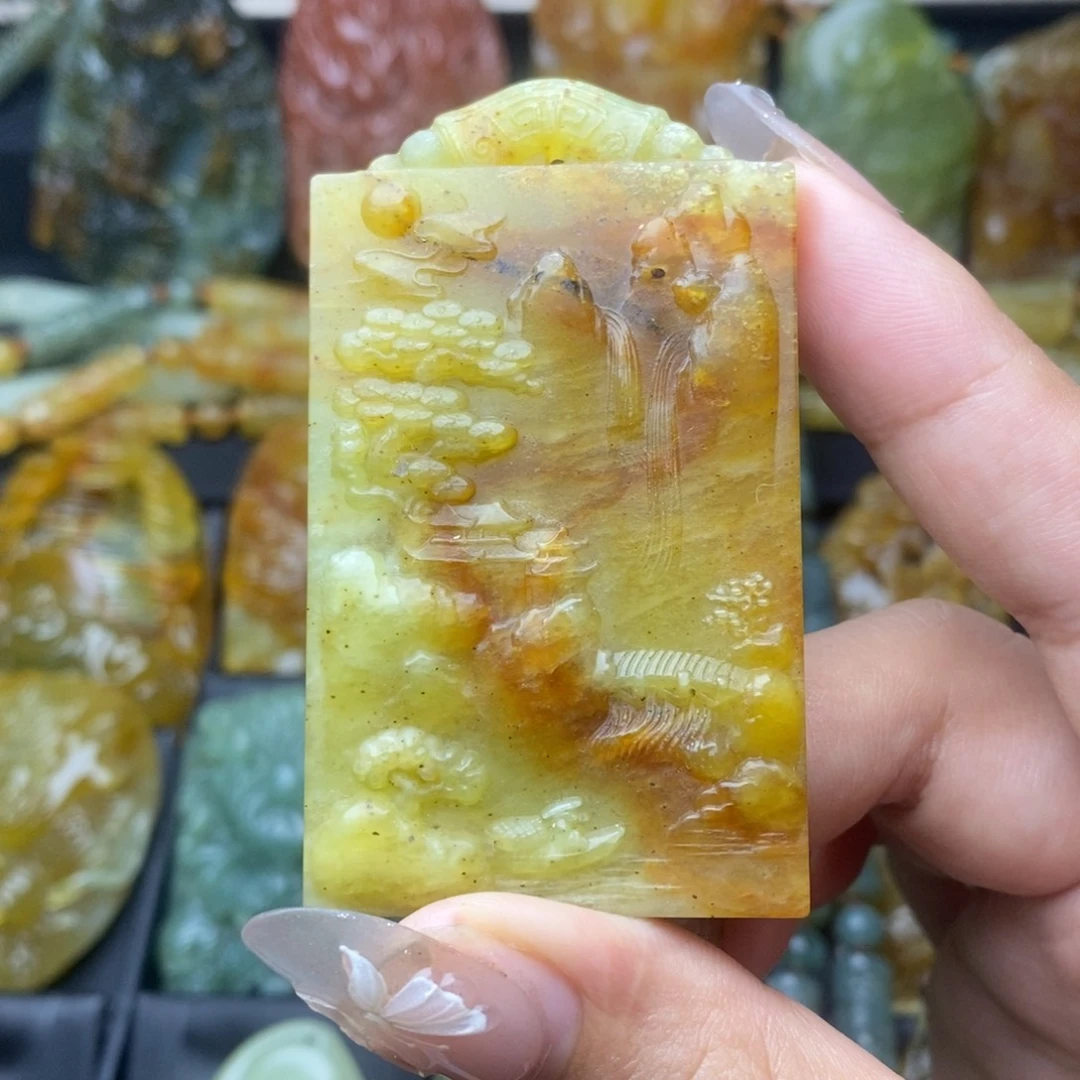 蛇纹石玉未镶嵌颈饰