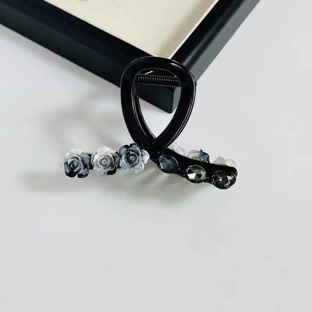 蓝色花朵发夹轻奢高级感水钻玫瑰花抓夹精致百搭后脑勺盘发鲨鱼夹