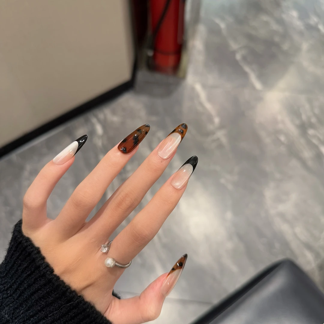 【奶咖豹纹】美拉德黑棕跳色法式豹纹杏仁猫眼手工穿戴甲高级简约