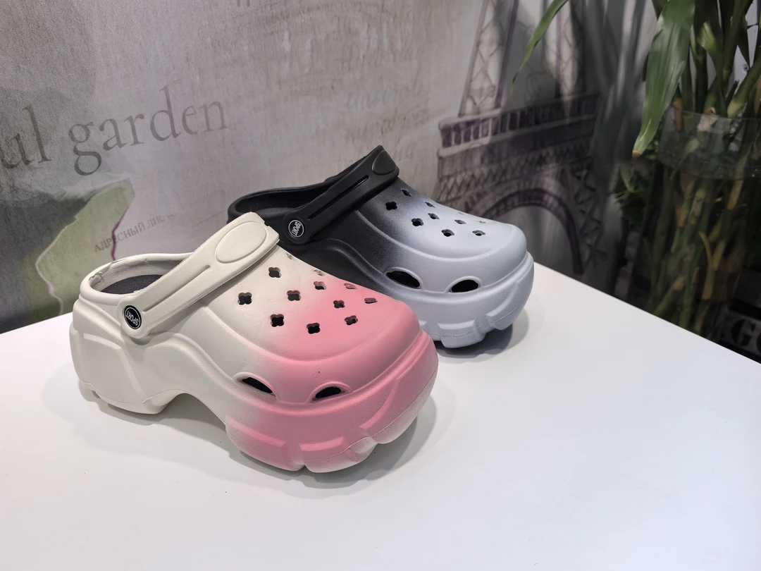 厚底增高7cm洞洞鞋潮流渐变包头外穿沙滩凉拖鞋