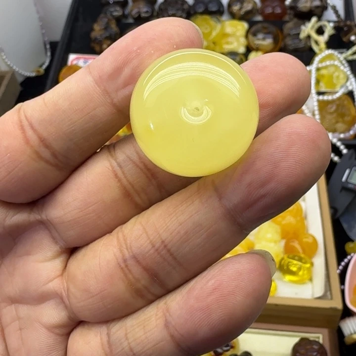 琥珀未镶嵌颈饰墩子