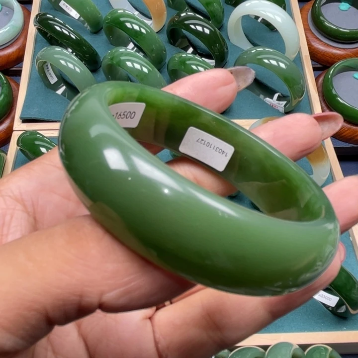 未镶嵌手镯和田玉（碧玉）