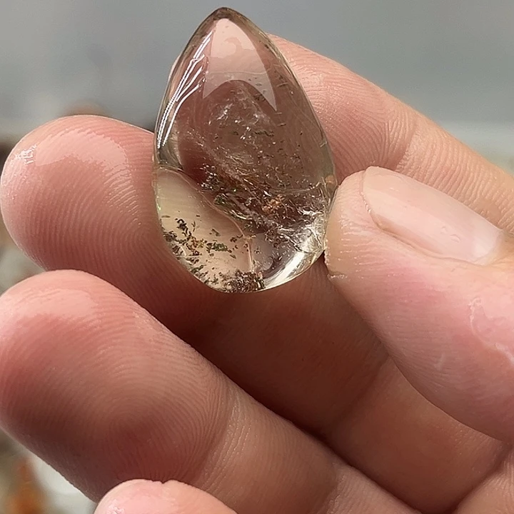 未镶嵌吊坠(赠链)水晶