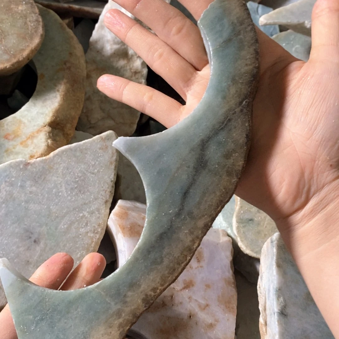 颈饰未镶嵌翡翠天然翡翠