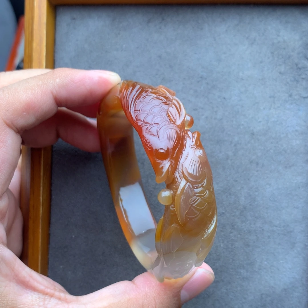 玛瑙/玉髓未镶嵌手镯54.4圈口